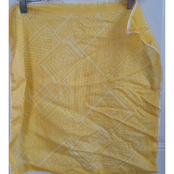 Lot of 3 Women's Echo Silk Scarf and 2 unbranded scarves - Picture 7 of 10